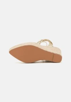 Sandalen Met Plateauzool - Gold 12 Sandalen Met Plateauzool - Gold -Even&Odd 10bb7b6acae3471b89d320215934500d