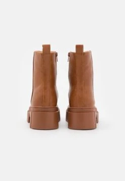 Even&Odd Enkellaarsjes Met Plateauzool - Cognac 11 Even&Odd Enkellaarsjes Met Plateauzool - Cognac -Even&Odd 132acd23913842d3be715cad1abc2947