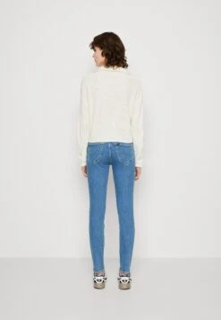 Even&Odd Trui - Off-White 10 Even&Odd Trui - Off-White -Even&Odd 20b7d53d02654a87b9cd977c306dc82d