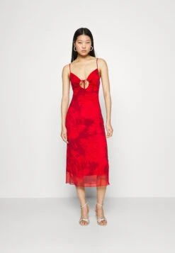 Even&Odd Eo-Ss23-C083-Sj / Strappy All Over Mesh Midi Low V Neck Dress / 302 - Red_917 - Multi-Coloured - Jurk - 302 - Red_917 - Multi-Coloured 14 Even&Odd Eo-Ss23-C083-Sj / Strappy All Over Mesh Midi Low V Neck Dress / 302 - Red_917 - Multi-Coloured - Jurk - 302 - Red_917 - Multi-Coloured -Even&Odd 29dba3531cda45ae9ec80e51081e593a