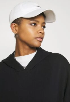 Even&Odd Hoodie Long Without Drawcord And Pocket - Hoodie - Black -Even&Odd 318202b306a24aeaac93841a425c8a4e