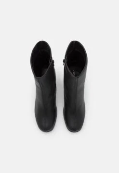 Korte Laarzen - Black -Even&Odd 3f297f9f08104ea68b12a9c3fa050dcb