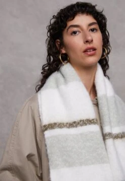 Even&Odd Sjaal - Green/White 12 Even&Odd Sjaal - Green/White -Even&Odd 54b1729ff4bc475fb28c426347b14781