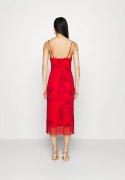 Even&Odd Eo-Ss23-C083-Sj / Strappy All Over Mesh Midi Low V Neck Dress / 302 - Red_917 - Multi-Coloured - Jurk - 302 - Red_917 - Multi-Coloured 13 Even&Odd Eo-Ss23-C083-Sj / Strappy All Over Mesh Midi Low V Neck Dress / 302 - Red_917 - Multi-Coloured - Jurk - 302 - Red_917 - Multi-Coloured -Even&Odd 60418e7d2a8943d881dceebfc821baac