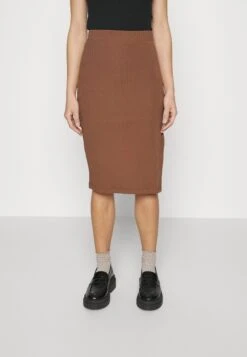 Pencil Skirt With Slit - Kokerrok - Brown
