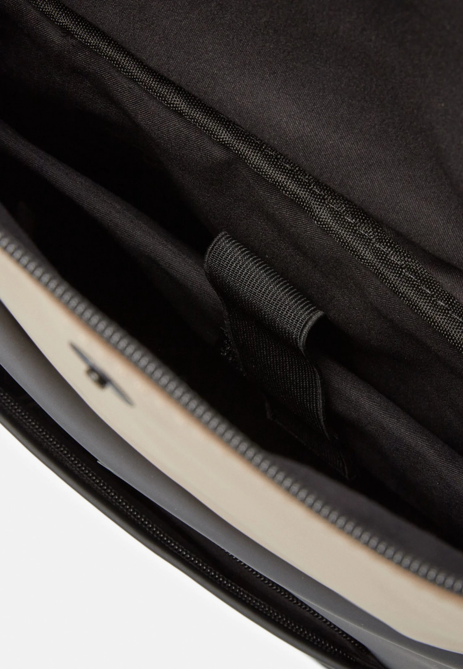 Even&Odd Rugzak - 802 - Black_704 - Beige 5 Even&Odd Rugzak - 802 - Black_704 - Beige - Afbeelding 3