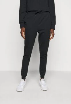 Set - Trainingspak - Black -Even&Odd 8f463ccfb24b44a6ac3b5802e2a08d36