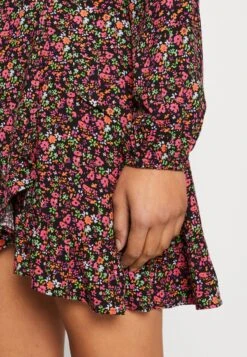 Even&Odd Jurk - Black/Pink -Even&Odd 95642f7b530a4ea9ab85f38a1400d94a