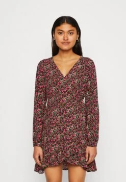 Even&Odd Jurk - Black/Pink