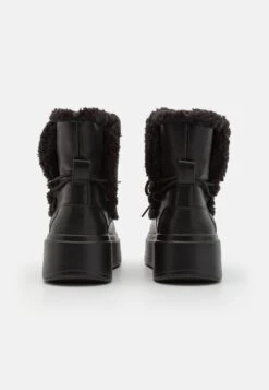 Even&Odd Enkellaarsjes Met Sleehak - Black 9 Even&Odd Enkellaarsjes Met Sleehak - Black -Even&Odd a8f489c279f7421996862c51e01a22cd