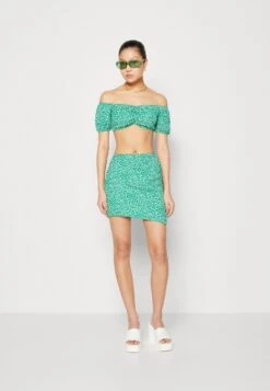 Even&Odd Shorts - Dark Green 9 Even&Odd Shorts - Dark Green -Even&Odd c6311110db8f4d52b8b2951e01dd5298