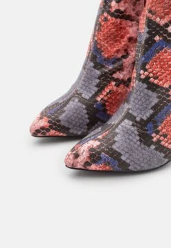 Even&Odd Laarzen Met Hoge Hak - Red 11 Even&Odd Laarzen Met Hoge Hak - Red -Even&Odd e2b399afa2a14f289d33f839df5ffcf2