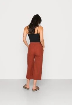 Even&Odd Broek - Red 9 Even&Odd Broek - Red -Even&Odd ec8b6e62b3034a6694df5ebfc99edb84